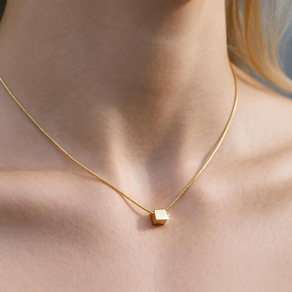 ⚡Gold Cube Pendant Necklace for Women Simple Minimalist Geometric Jewelry Gift - Picture 9 of 9